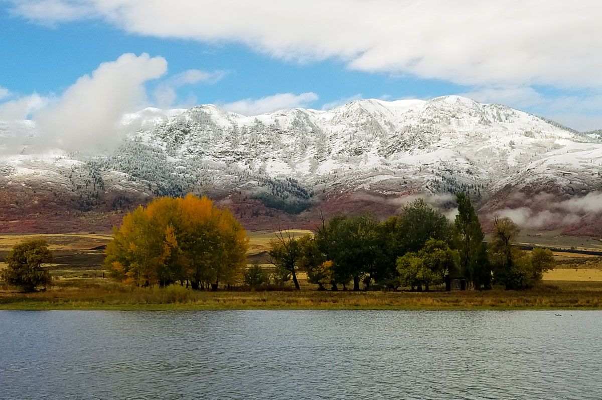 Oxford Peak covered in the first snow